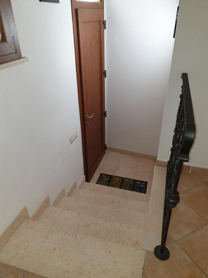 La Casa di Sara Villa Pula Bagian luar foto